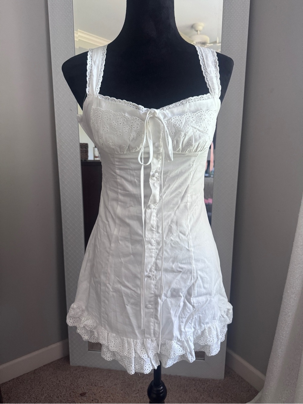 White Eyelet Lace Mini Dress. Womens size small.